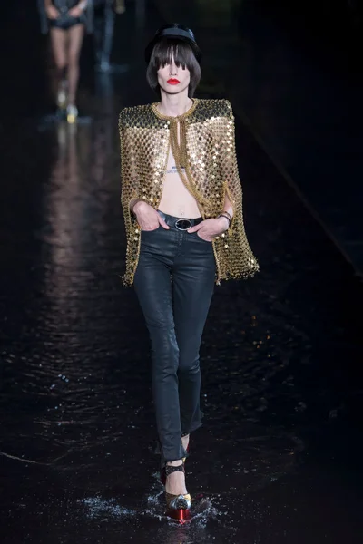 Look 37